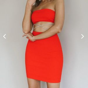 STRAPLESS DIAMANTE MINI DRESS RED